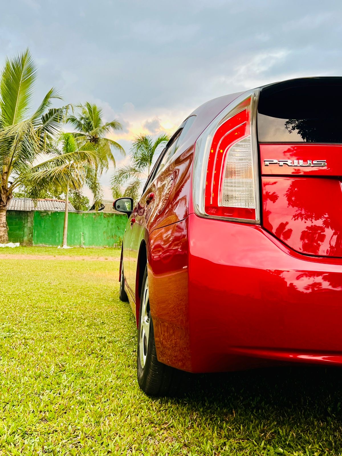 Toyota Prius 2012 - Used Car sale in Sri Lanka - patpat.lk
