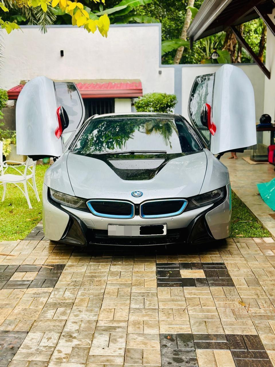 BMW i8 2016 - Used Car sale in Sri Lanka - patpat.lk