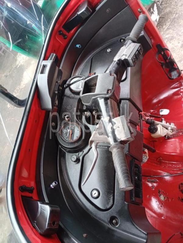 Bajaj 4 stroke 2011 - Used Three wheeler sale in Sri Lanka - patpat.lk