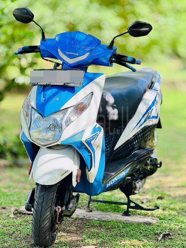 Advertisement image 1