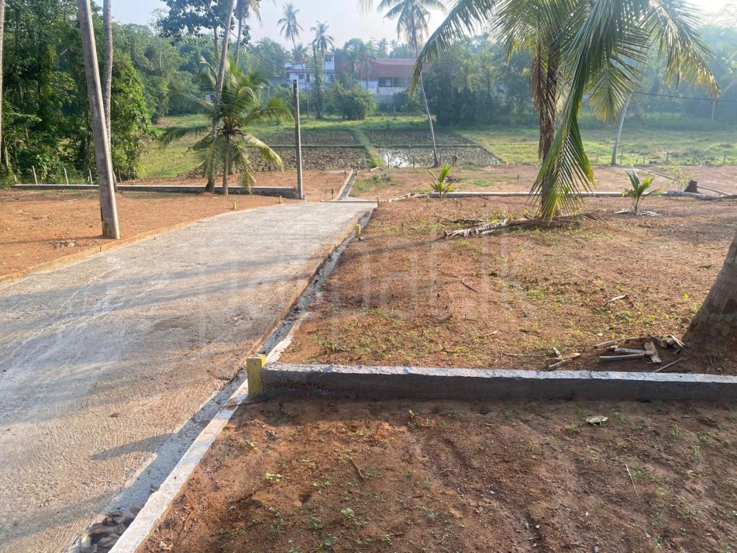 Residential Land for Sale in Kirillawala