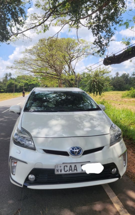 Toyota Prius 2013 ads-image-1