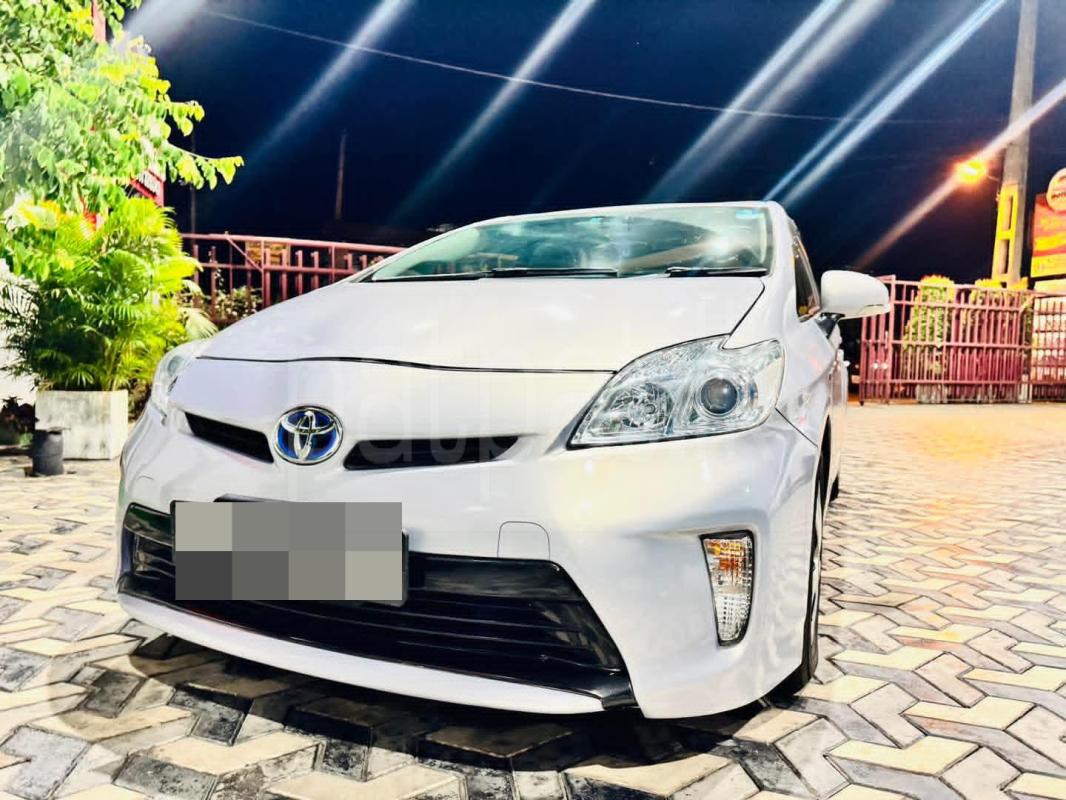 Toyota Prius 2013 - Used Car sale in Sri Lanka - patpat.lk