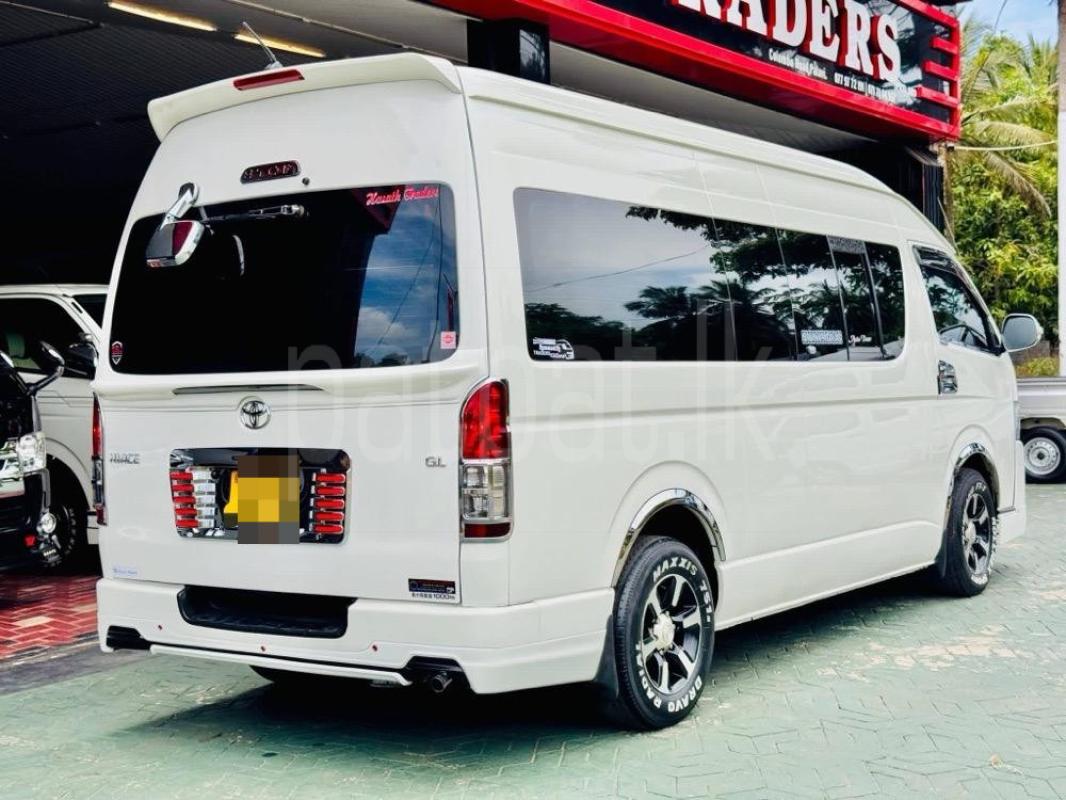 Toyota Hiace 2007 - Used Van sale in Sri Lanka - patpat.lk