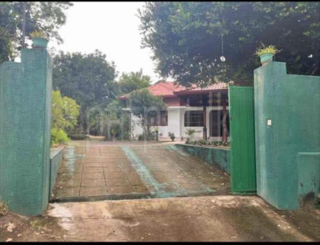 House for Sale in Kalutara ads-image-1