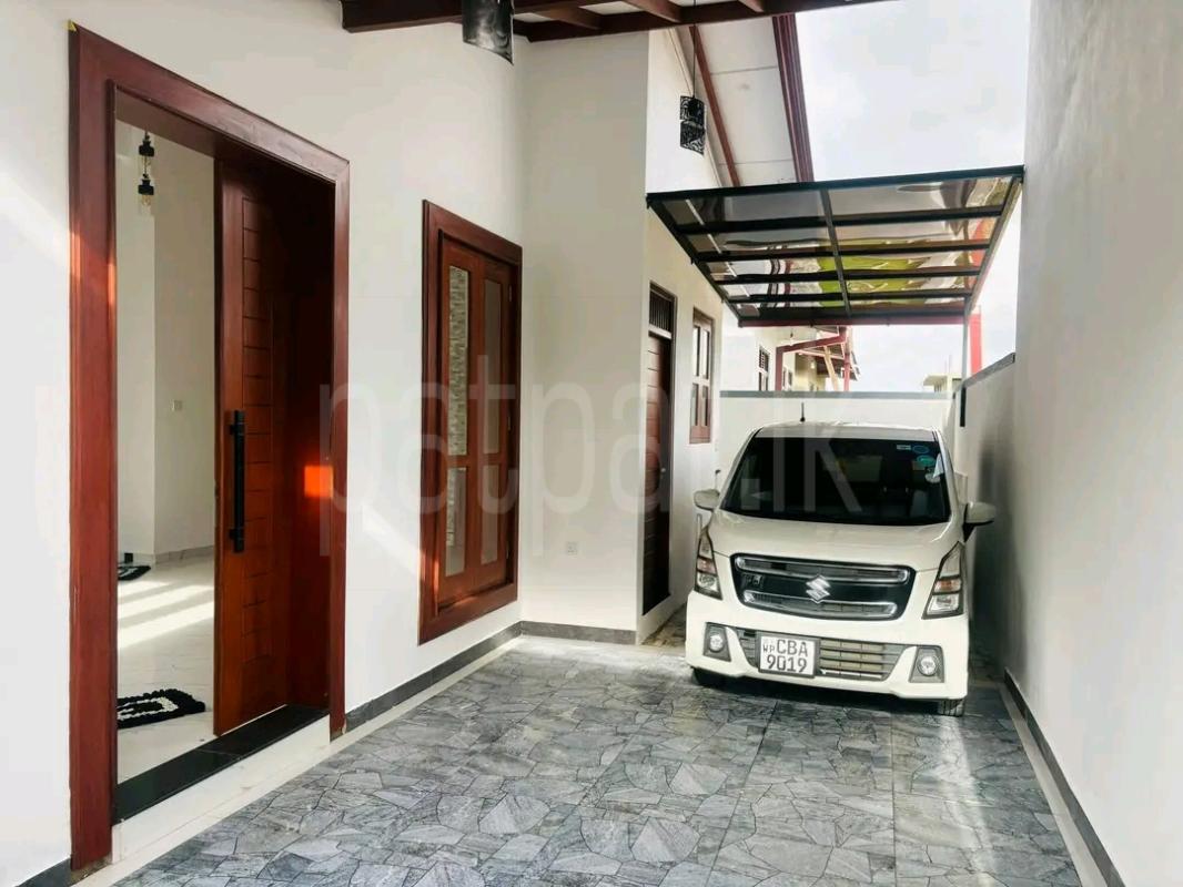 House for Sale in Adampan