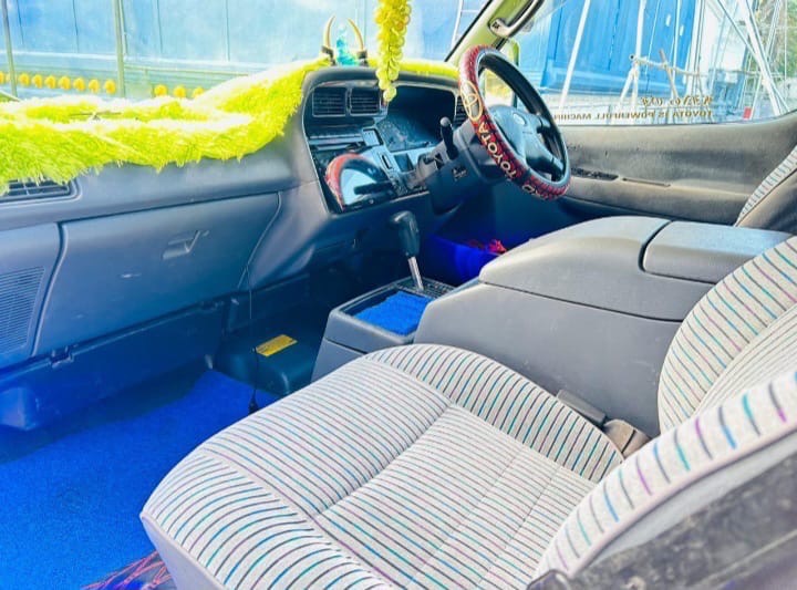 Toyota LH113 2000 - பயன்படுத்தப்பட்டது வேன் sale in Sri Lanka - patpat.lk