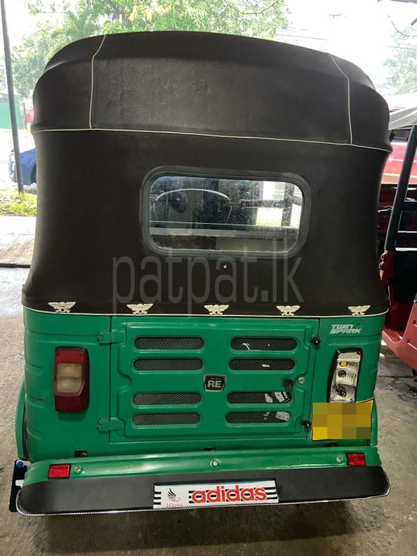 Bajaj 4 stroke 2016 - பயன்படுத்தப்பட்டது முச்சக்கர வண்டி sale in Sri Lanka - patpat.lk