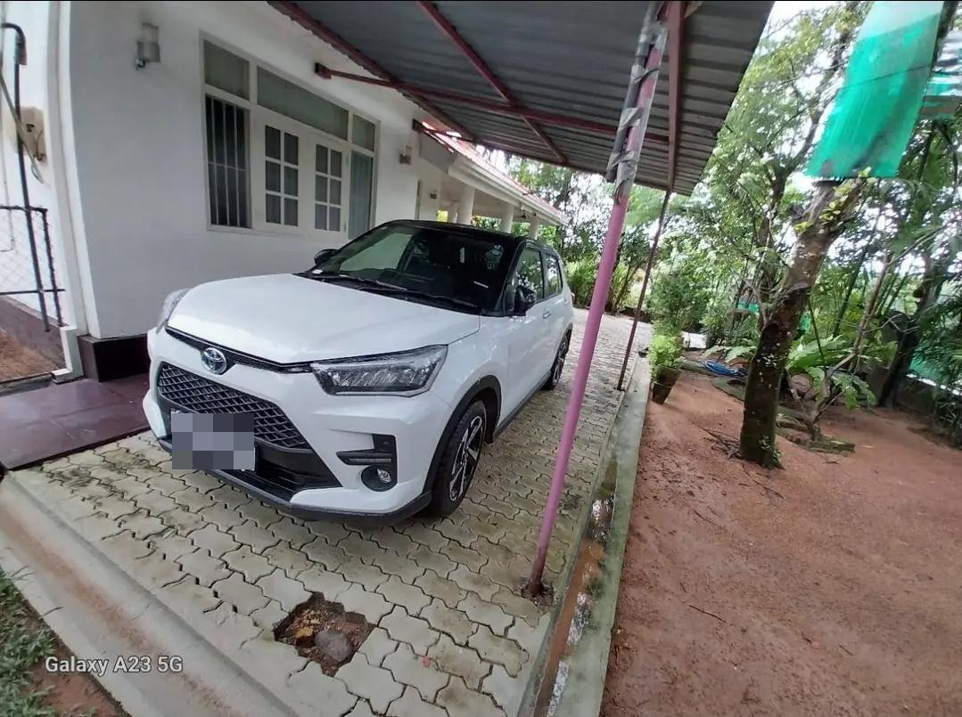 Toyota Raize 2025 - பயன்படுத்தப்பட்டது SUV sale in Sri Lanka - patpat.lk