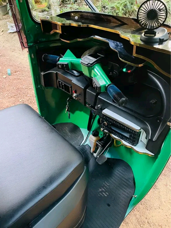 Bajaj Three Wheel 2013 - භාවිතා කරන ලද ත්‍රිරෝද රථය sale in Sri Lanka - patpat.lk