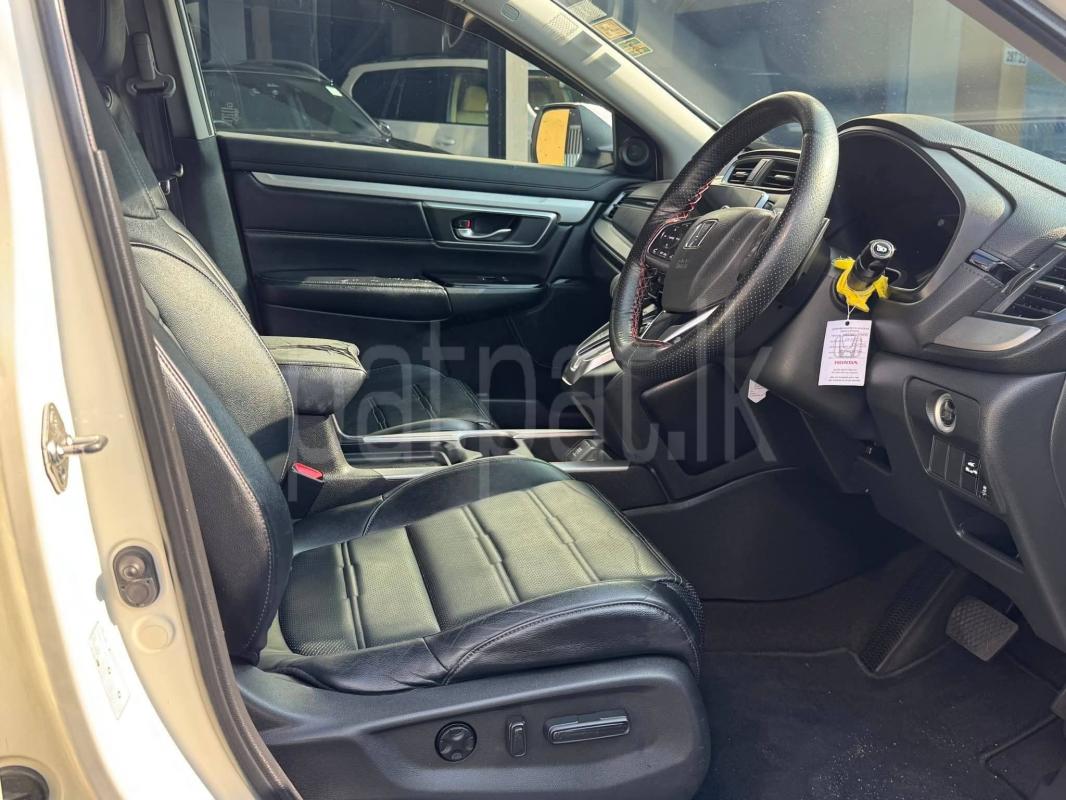 Honda CR V 2018 - பயன்படுத்தப்பட்டது SUV sale in Sri Lanka - patpat.lk
