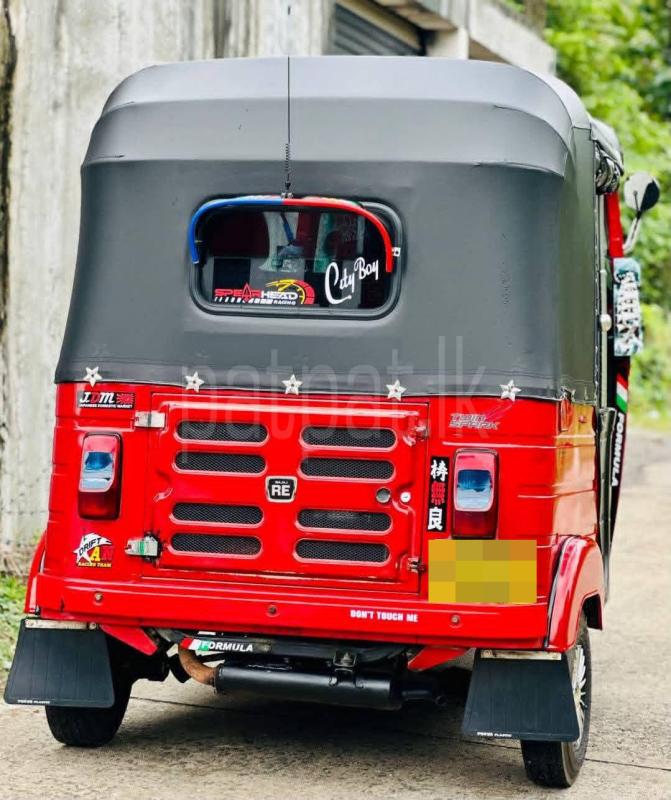 Bajaj Three Wheel 2017 - பயன்படுத்தப்பட்டது முச்சக்கர வண்டி sale in Sri Lanka - patpat.lk