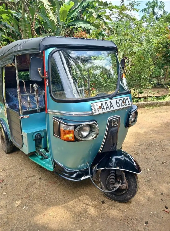 Bajaj Three Wheel 2012 - Used Three wheeler sale in Sri Lanka - patpat.lk