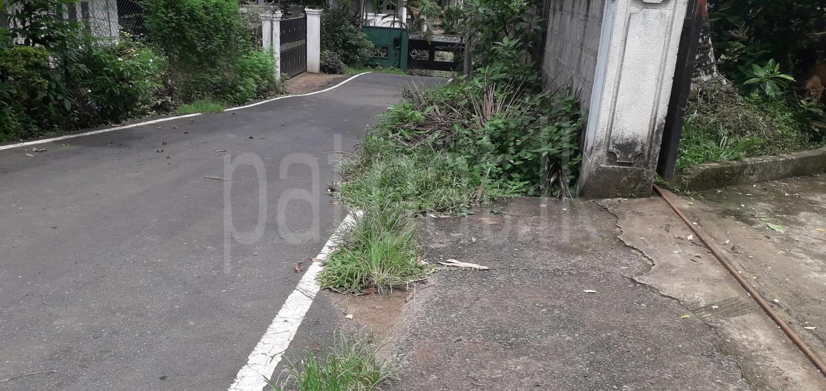 Residential Land for Sale in Athurugiriya