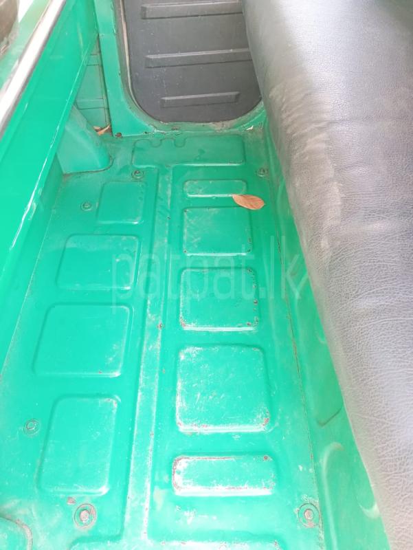 Bajaj Three Wheel 2012 - Reconditioned Three wheeler sale in Sri Lanka - patpat.lk