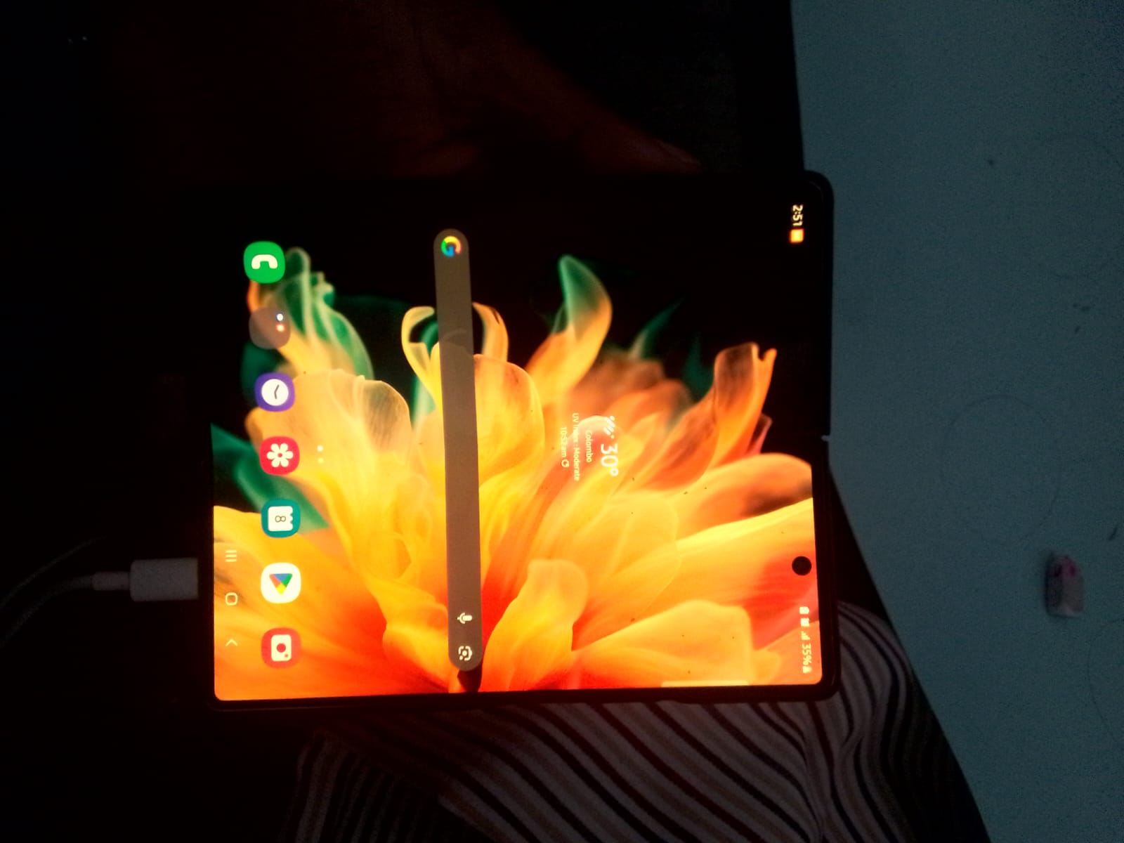 Samsung z fold 2
