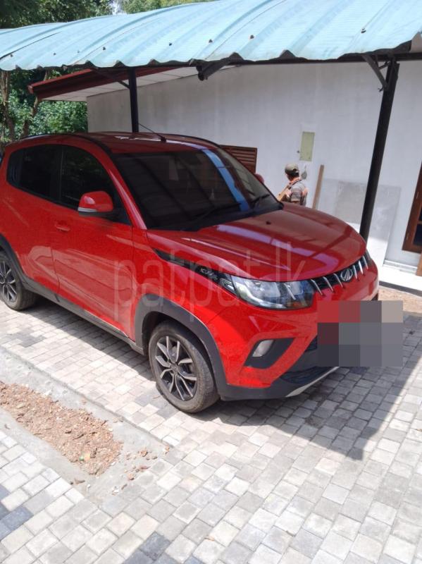Mahindra KUV 2022 - பயன்படுத்தப்பட்டது SUV sale in Sri Lanka - patpat.lk