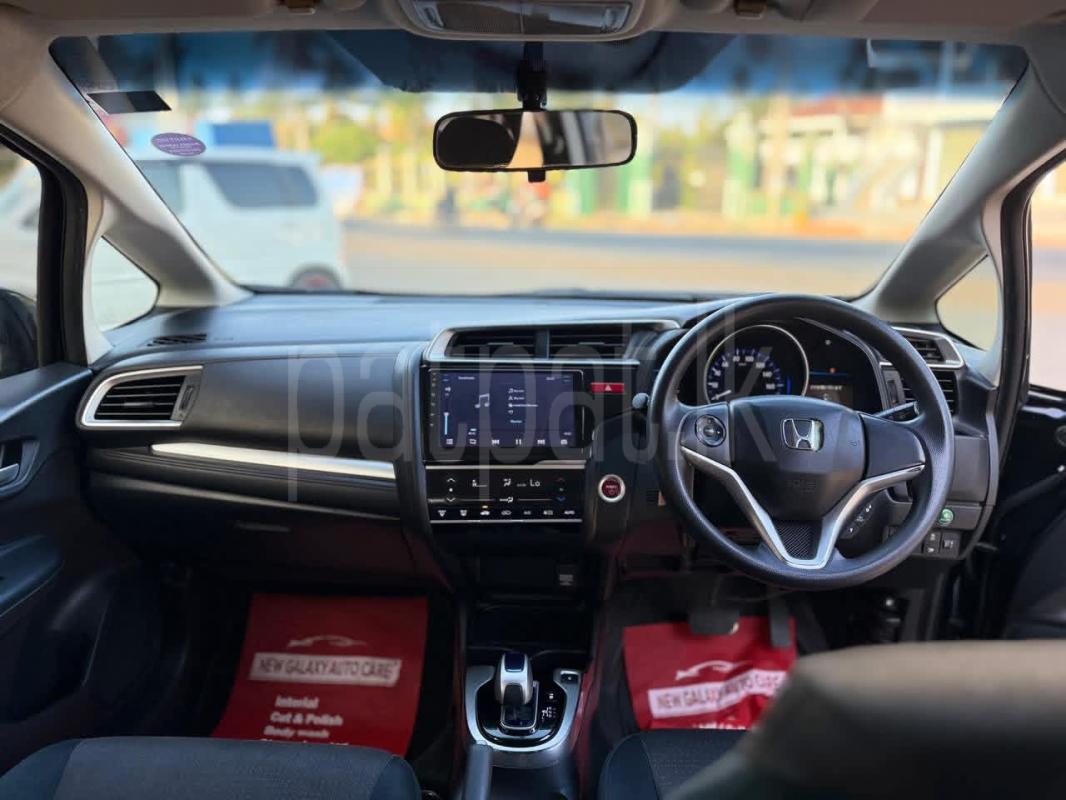 Honda Fit 2013 - භාවිතා කරන ලද කාර් sale in Sri Lanka - patpat.lk