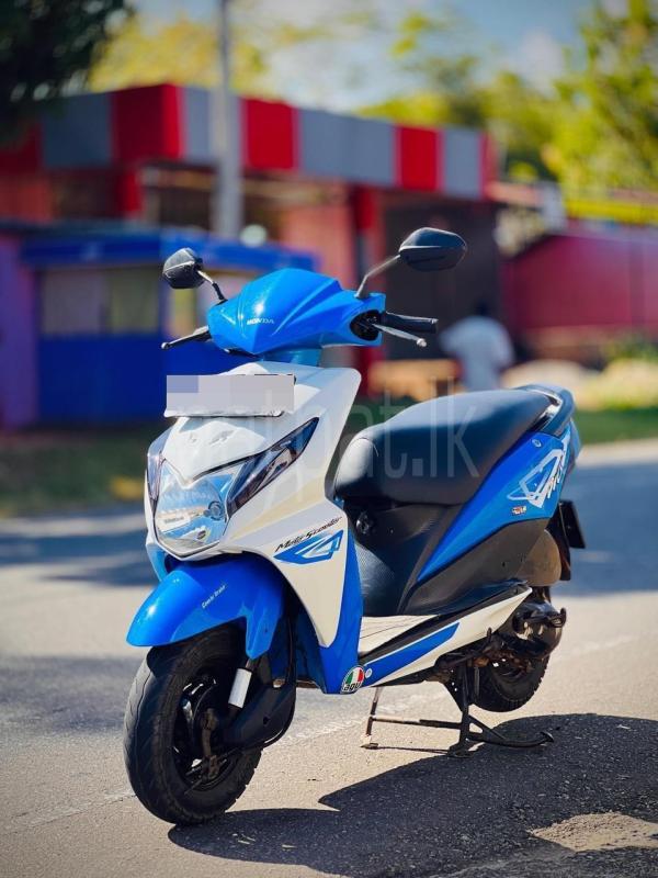 Advertisement image 1