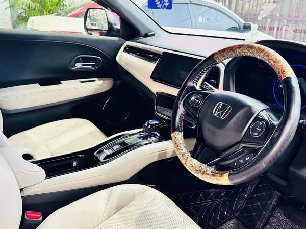 Honda Vezel 2015 - Used SUV sale in Sri Lanka - patpat.lk