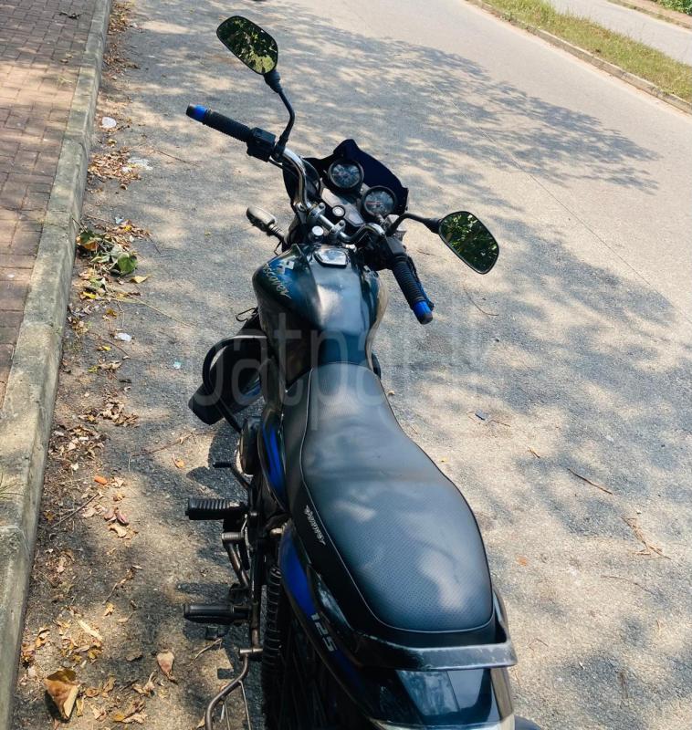 Advertisement image 6