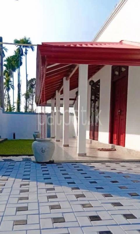 House for Sale in Weliveriya