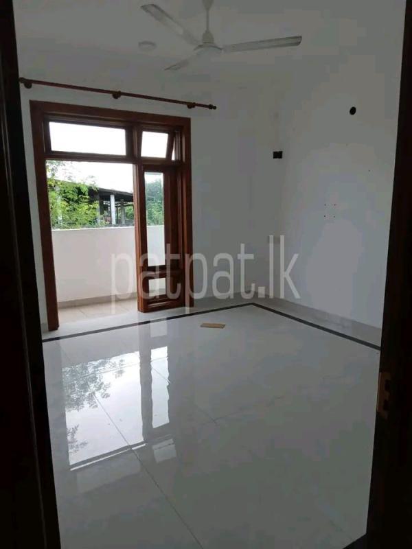 House for Sale in Wellawatta (Colombo 06)