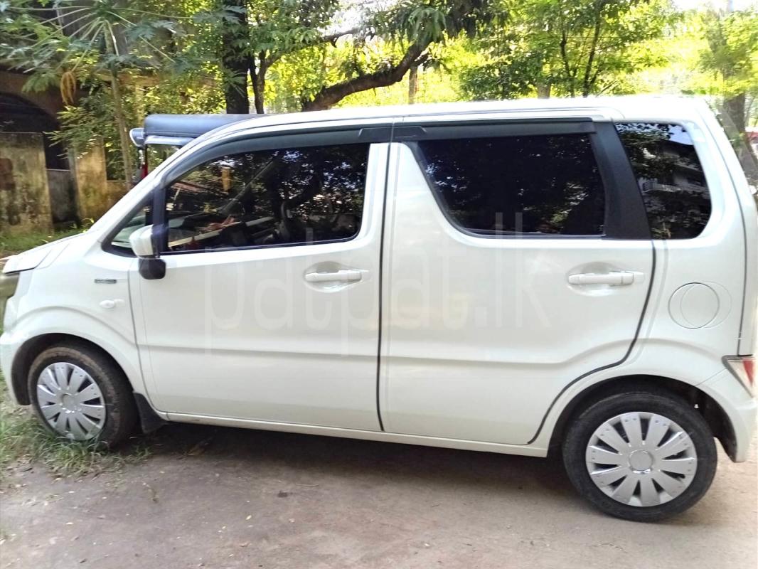 Suzuki Wagon R 2017 - பயன்படுத்தப்பட்டது கார் sale in Sri Lanka - patpat.lk