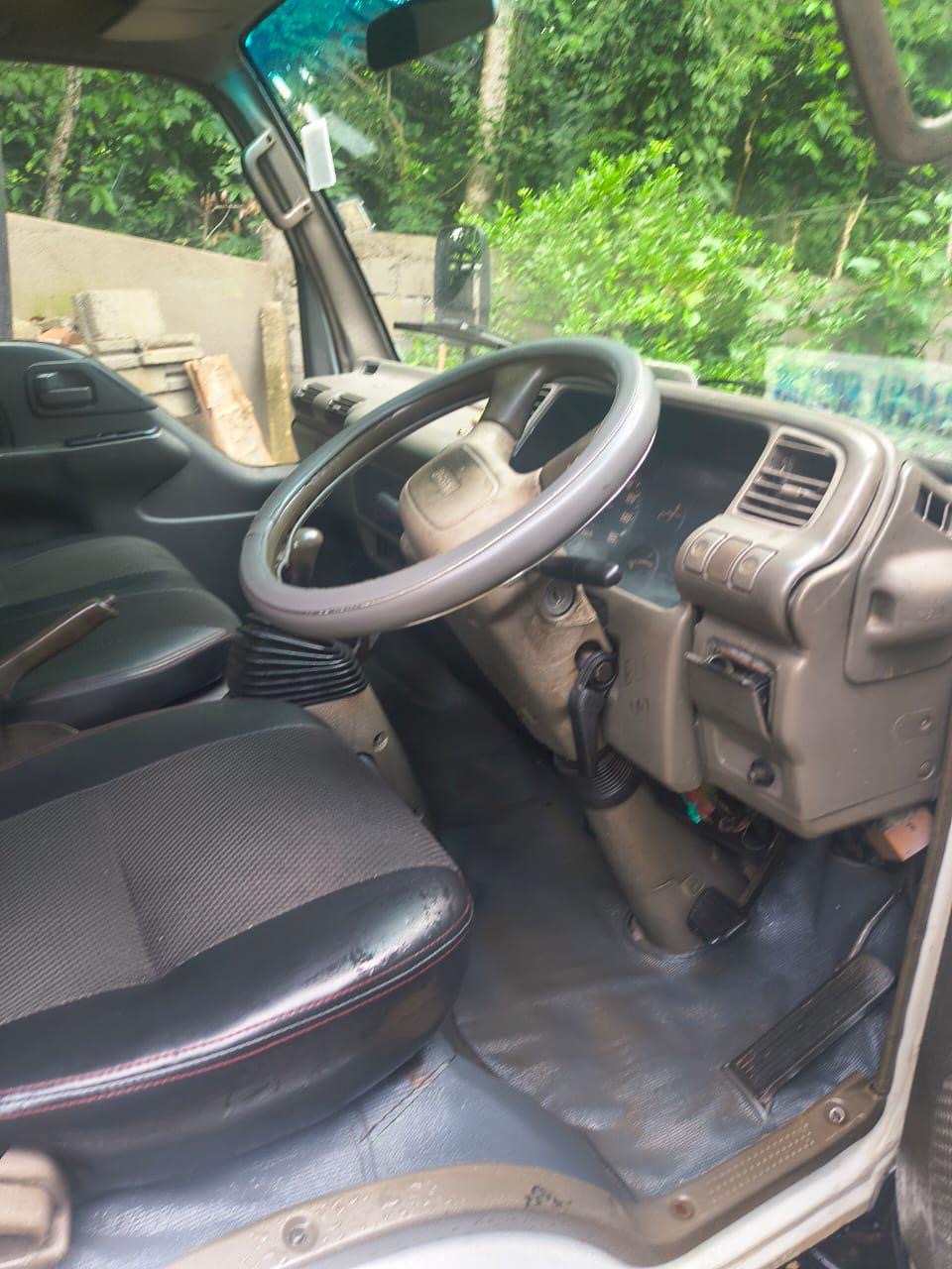Isuzu ELF 2002 - பயன்படுத்தப்பட்டது டிரக் sale in Sri Lanka - patpat.lk