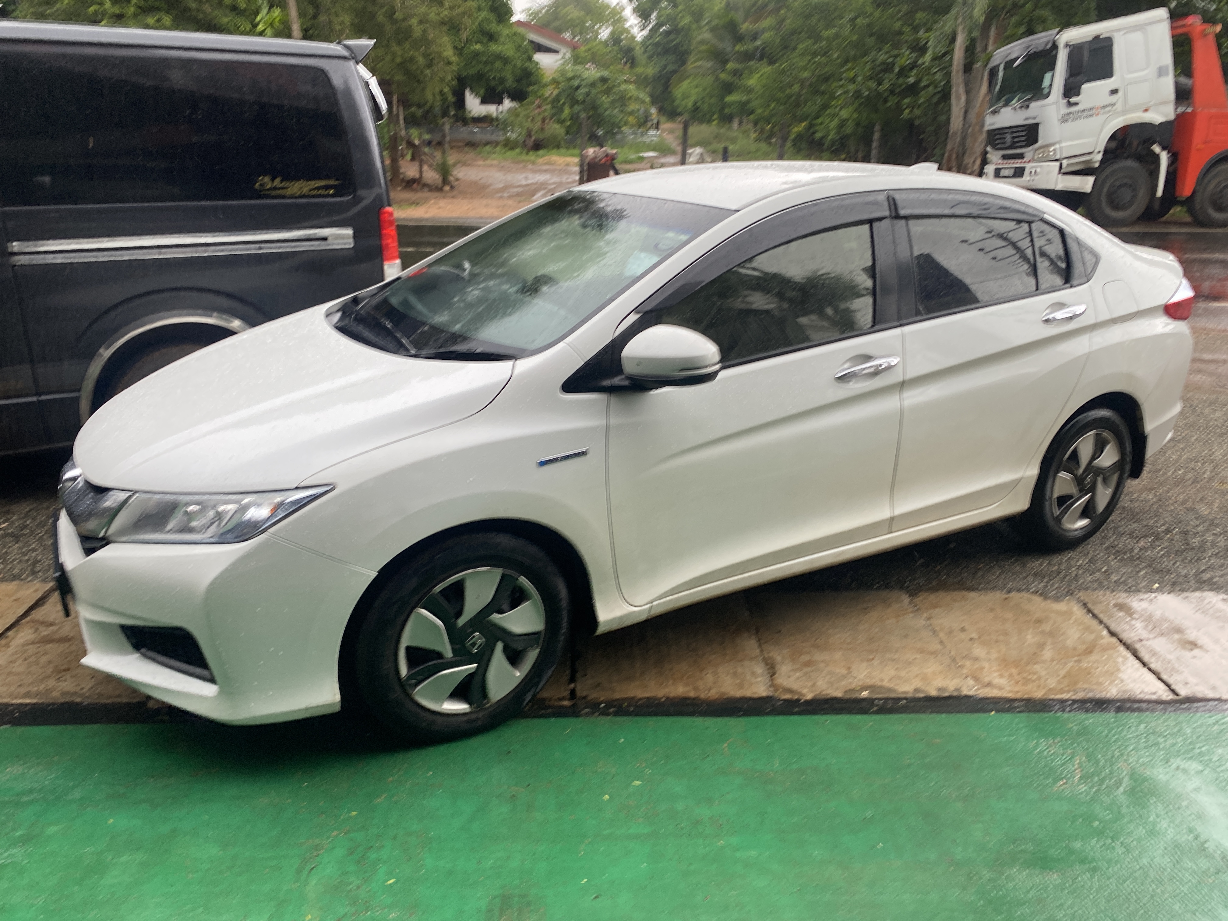 Honda Grace 2015 - பயன்படுத்தப்பட்டது கார் sale in Sri Lanka - patpat.lk
