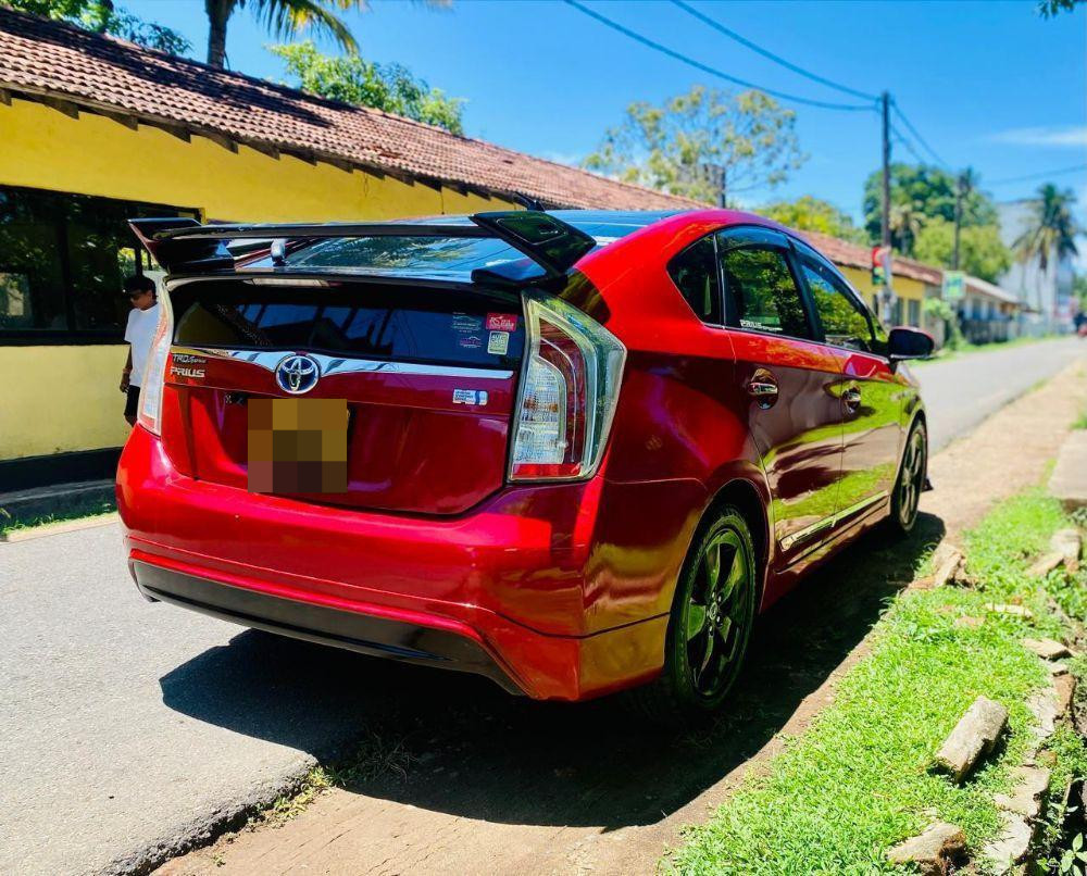 Toyota Prius 2012 - Used Car sale in Sri Lanka - patpat.lk