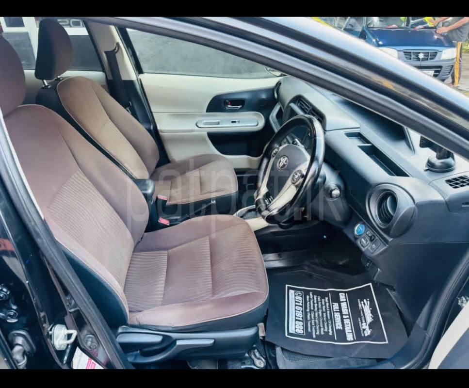 Toyota Aqua 2013 - பயன்படுத்தப்பட்டது கார் sale in Sri Lanka - patpat.lk