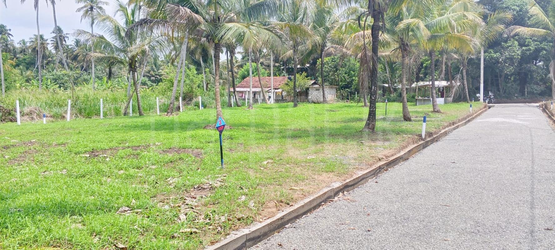 Residential Land for Sale in Wariyapola
