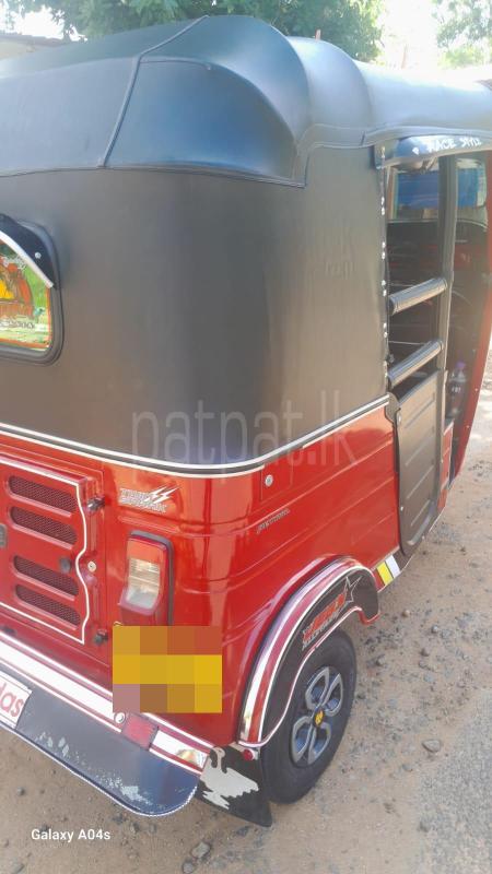Bajaj Three Wheel 2020 - பயன்படுத்தப்பட்டது முச்சக்கர வண்டி sale in Sri Lanka - patpat.lk