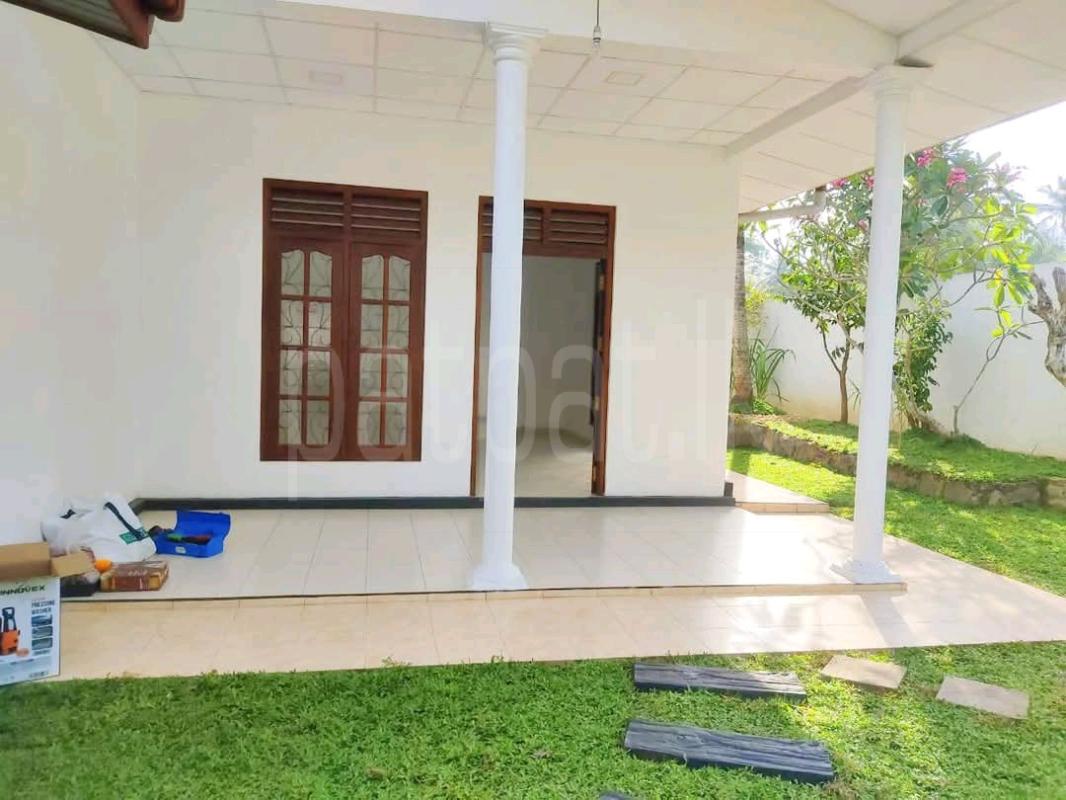 House for Sale in Athurugiriya ads-image-1