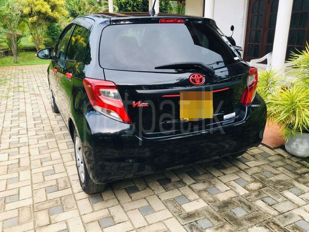Toyota Vitz 2016 - பயன்படுத்தப்பட்டது கார் sale in Sri Lanka - patpat.lk