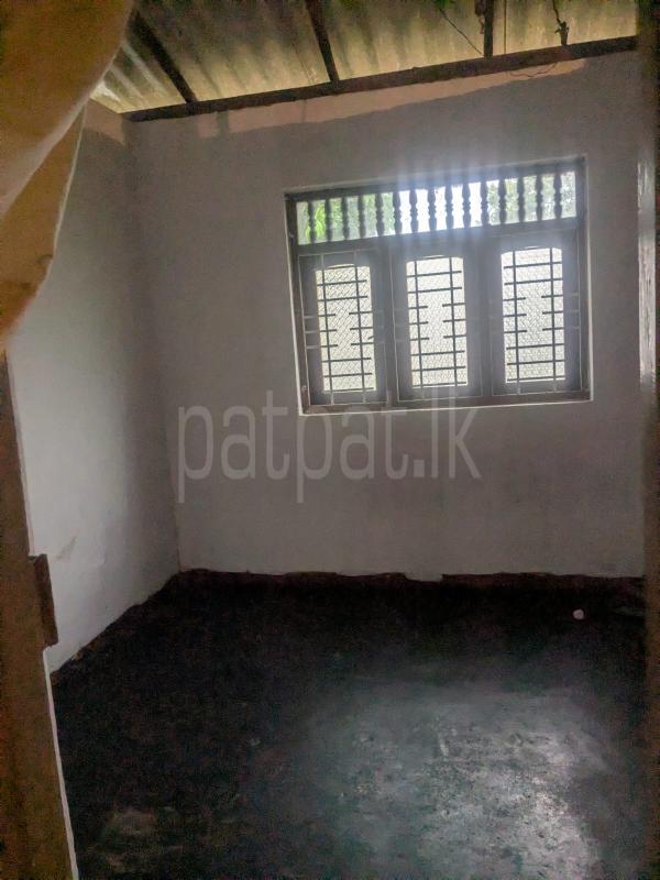 House for Rent in Makola