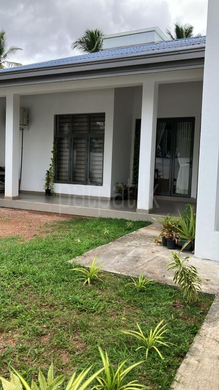 House for Sale in Divulapitiya