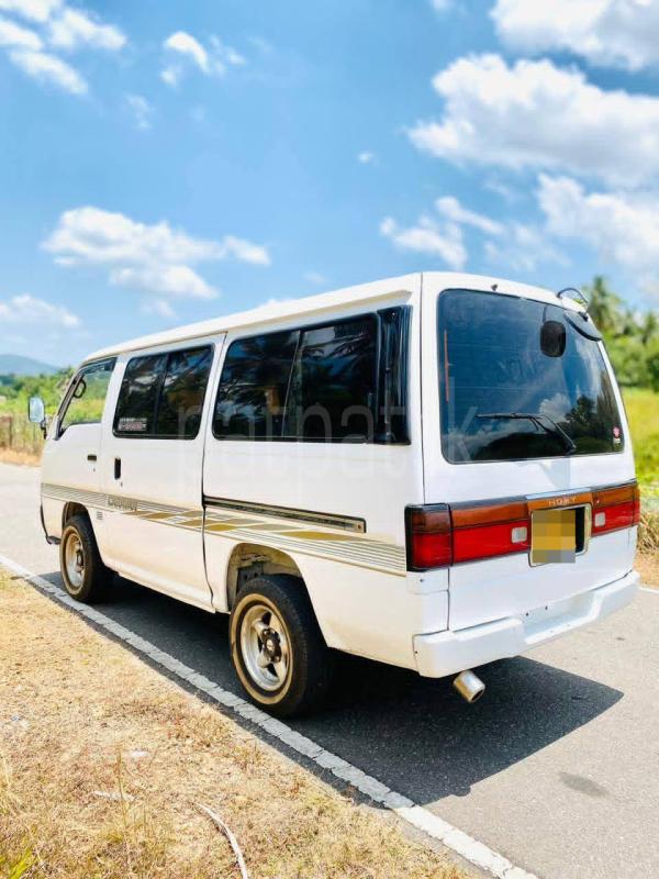 Nissan Caravan 1993 - பயன்படுத்தப்பட்டது வேன் sale in Sri Lanka - patpat.lk