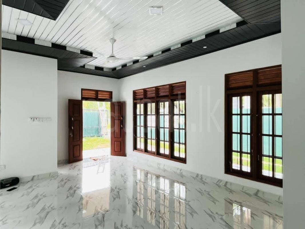 House for Sale in Weliveriya