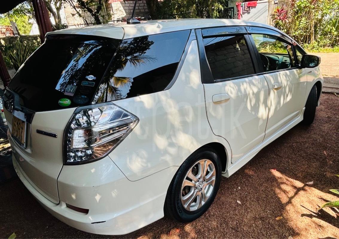 Advertisement image 4