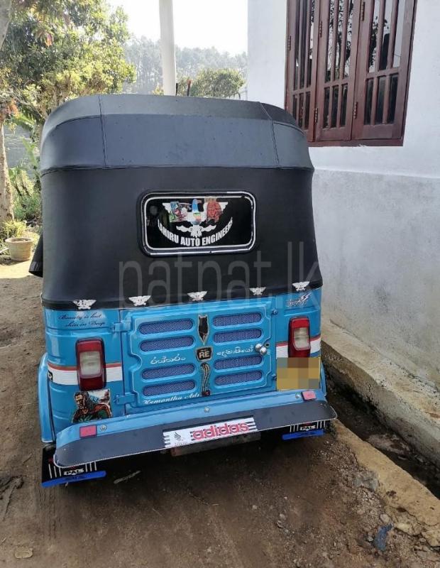 Bajaj 4 stroke 2016 - பயன்படுத்தப்பட்டது முச்சக்கர வண்டி sale in Sri Lanka - patpat.lk