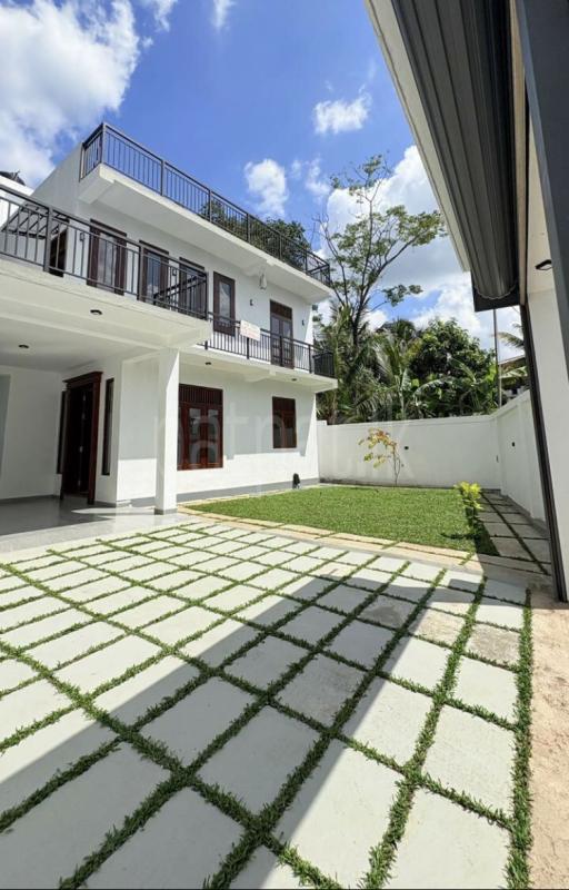 House for Sale in Pannipitiya
