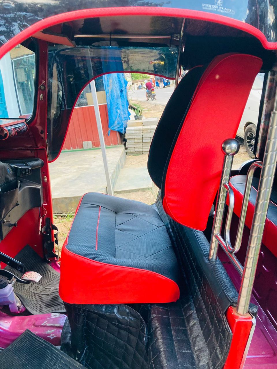 Bajaj Three Wheel 2011 - பயன்படுத்தப்பட்டது முச்சக்கர வண்டி sale in Sri Lanka - patpat.lk