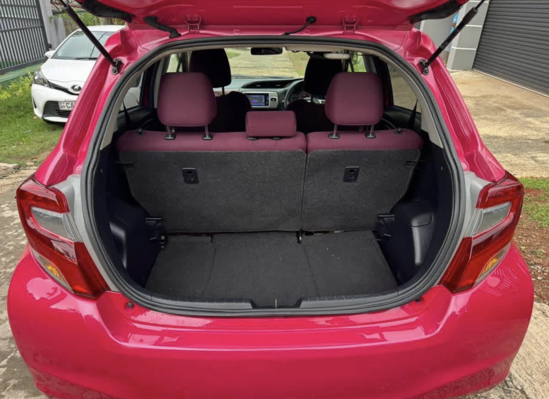 Toyota Vitz 2017 - பயன்படுத்தப்பட்டது கார் sale in Sri Lanka - patpat.lk