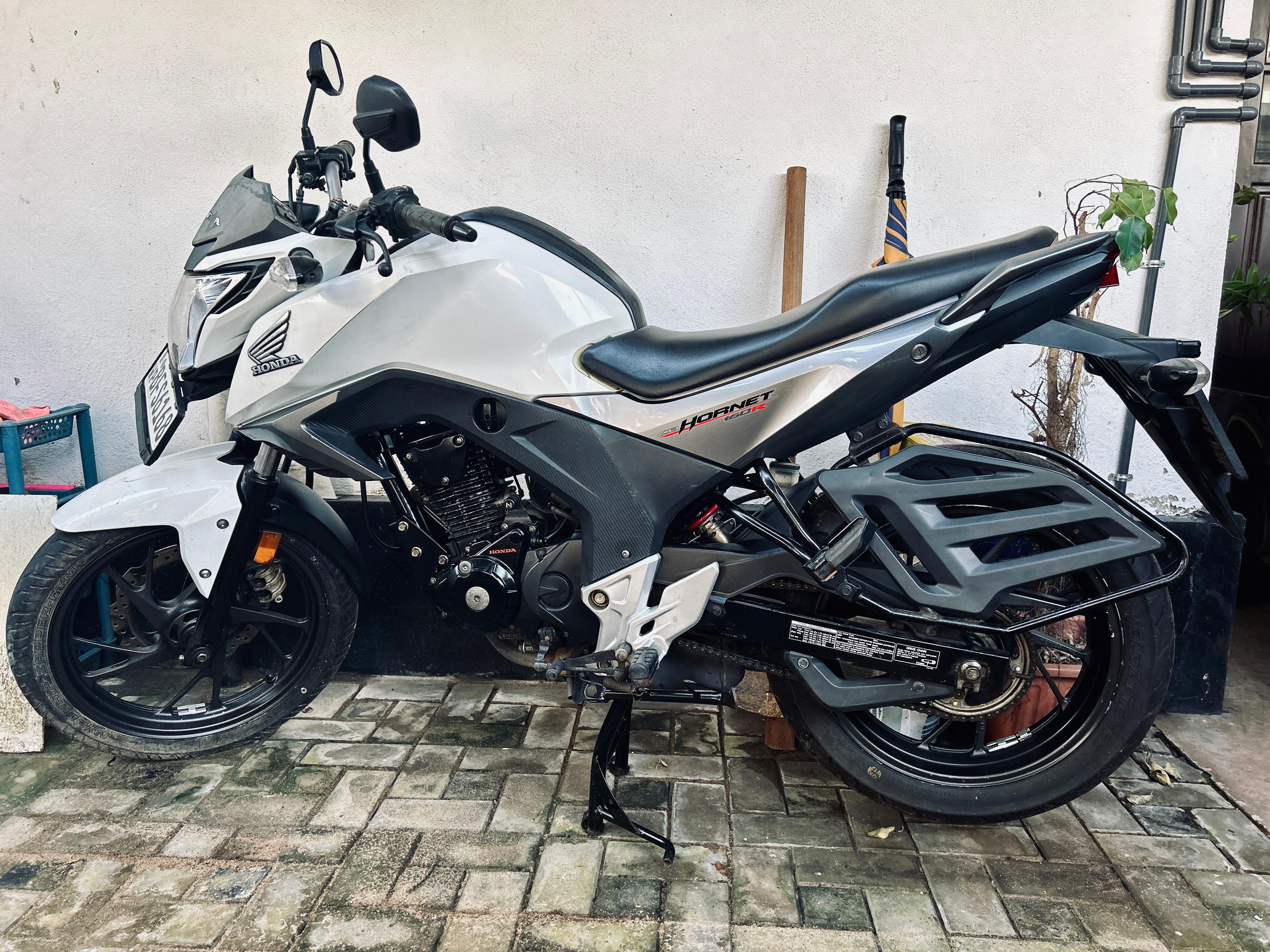 Honda Cb Hornet 2017 - பயன்படுத்தப்பட்டது பைக் sale in Sri Lanka - patpat.lk