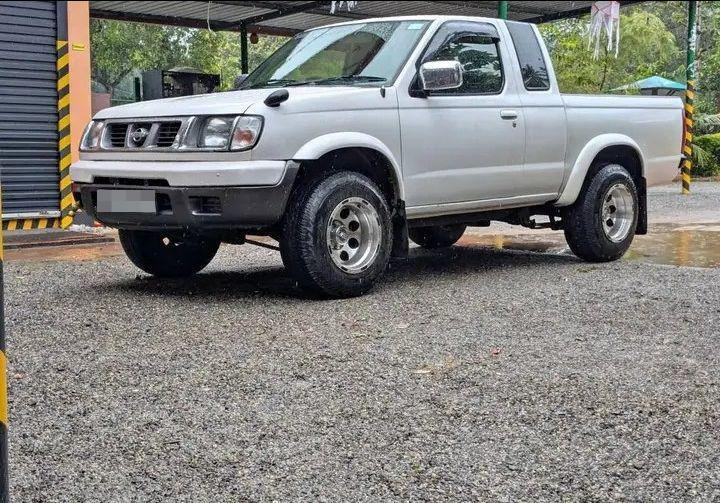 Nissan D22 2002 - மறுசீரமைக்கப்பட்டது சரக்கு போக்குவரத்து sale in Sri Lanka - patpat.lk