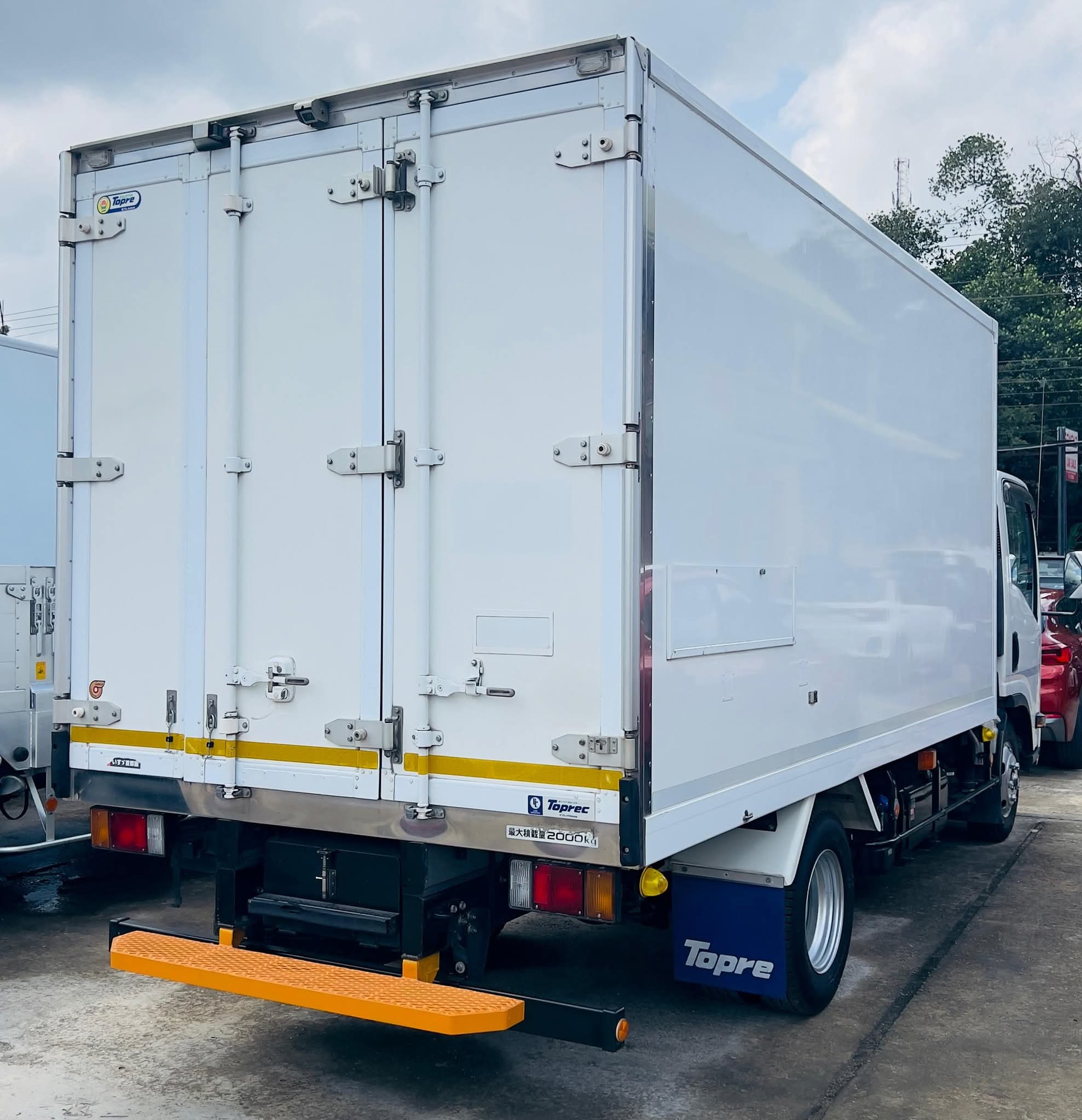 Isuzu ELF 2020 - சான்றளிக்கப்பட்டது டிரக் sale in Sri Lanka - patpat.lk