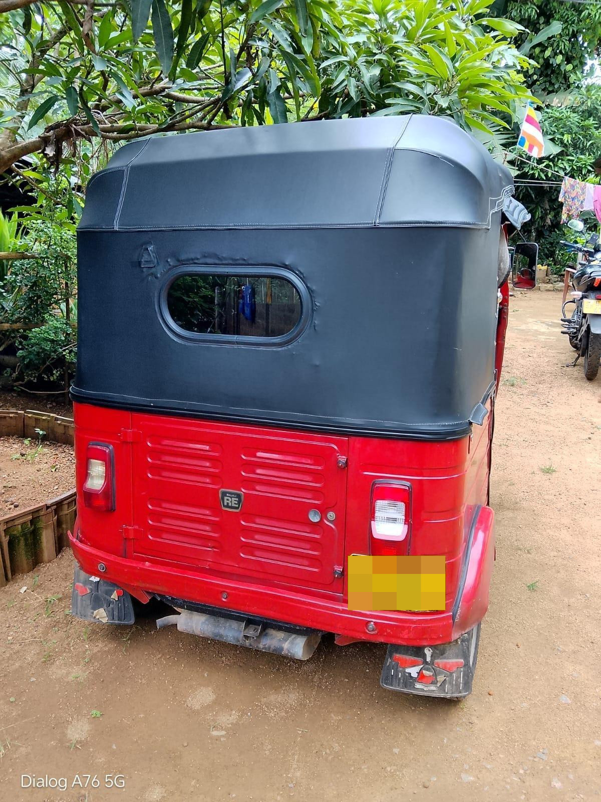 Bajaj 4 stroke 2015 - பயன்படுத்தப்பட்டது முச்சக்கர வண்டி sale in Sri Lanka - patpat.lk