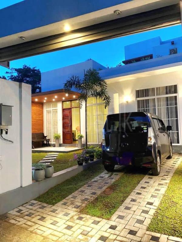 House for Sale in Athurugiriya ads-image-1